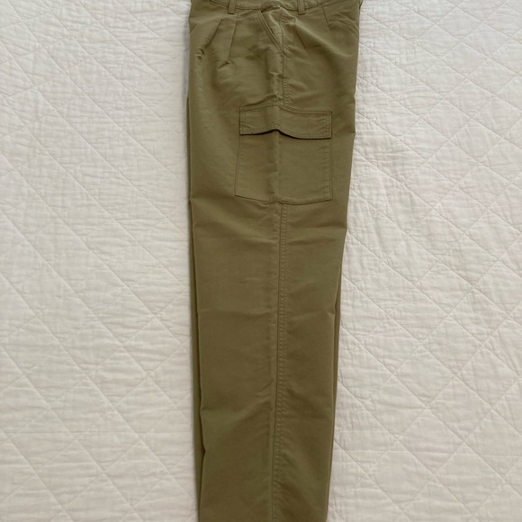 New With Tags H & M Cargo Jeans , size 4 - Picture 2 of 7